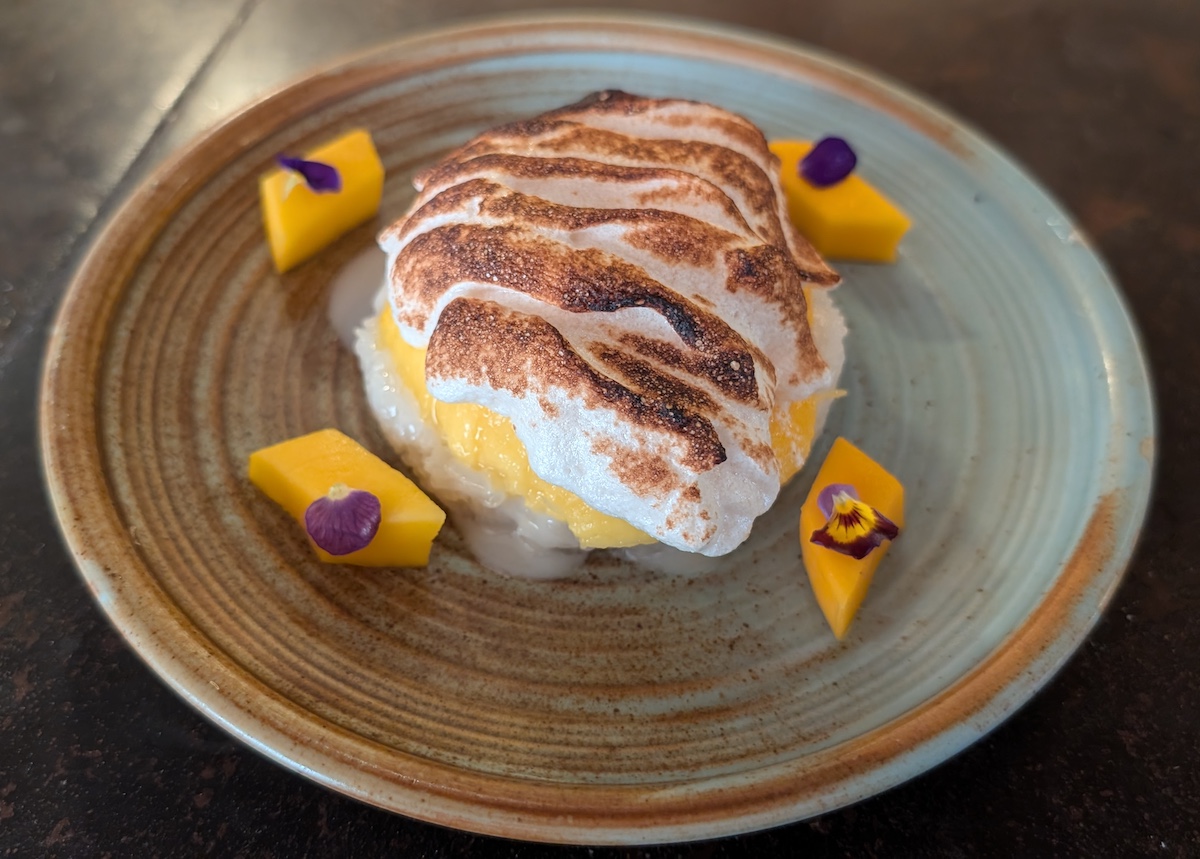 Sticky rice mango meringue from Chef Ton of Saam 